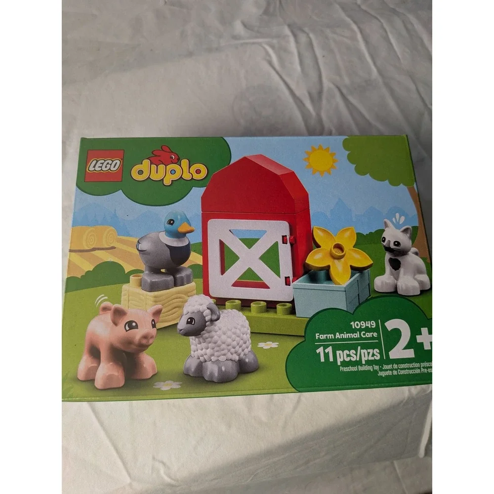 LEGO Duplo Town Farm Animal Care 10949 Building Toy Set 11 Pieces New Sealed